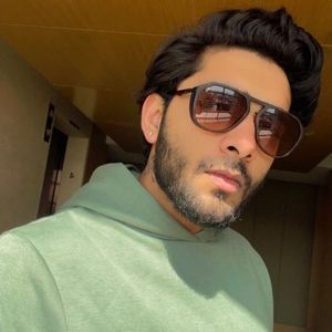 Meet your Posher, Arham